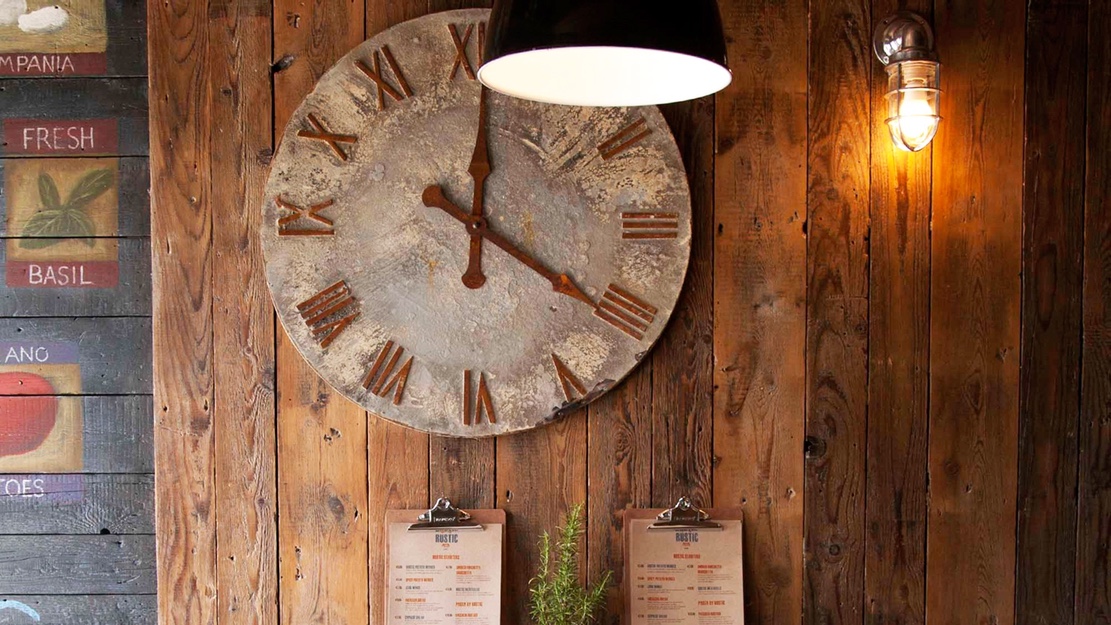 Rustic interior clock2